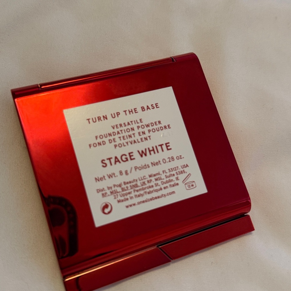 ONE/SIZE TURN UP THE BASE VERSATILE POWDER FOUNDATION Stage White - Picture 3 of 4